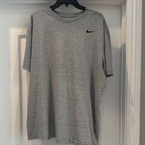 Nike Men's Heather Gray Short Sleeve Tee